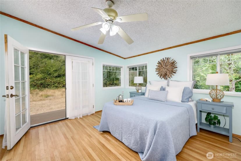 Property photo for 15035 Sunrise Drive Nw, Bainbridge Island photo 17