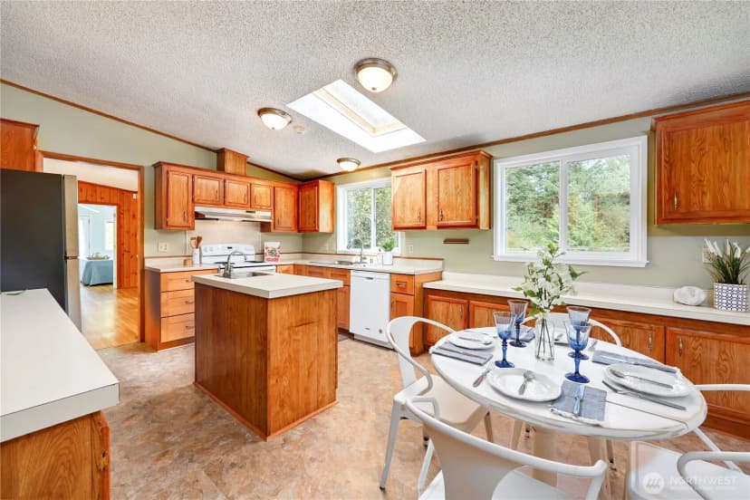 Property photo for 15035 Sunrise Drive Nw, Bainbridge Island photo 24