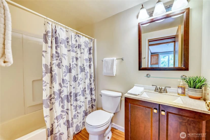 Property photo for 15035 Sunrise Drive Nw, Bainbridge Island photo 29