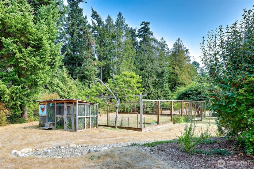 Property photo for 15035 Sunrise Drive Nw, Bainbridge Island photo 6