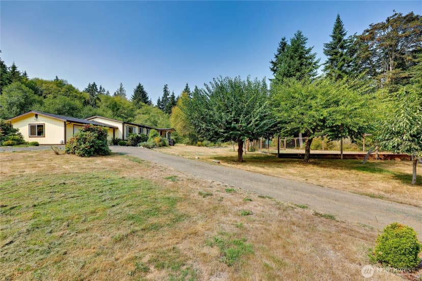 Property photo for 15035 Sunrise Drive Nw, Bainbridge Island photo 34