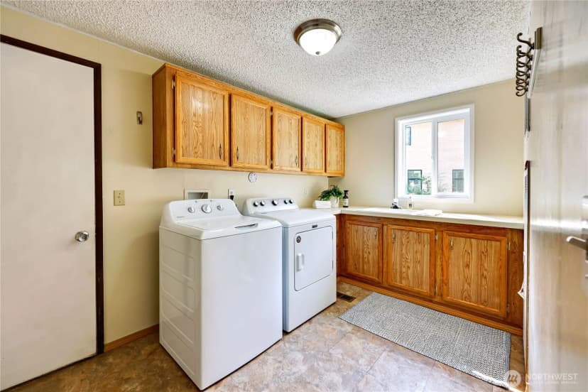Property photo for 15035 Sunrise Drive Nw, Bainbridge Island photo 32