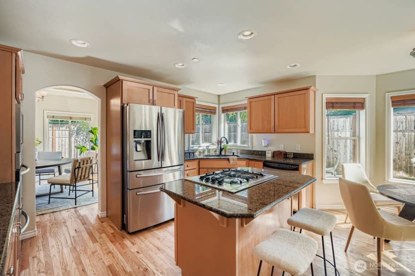 Property photo for 2233 Sw 104th Street, Seattle photo 10