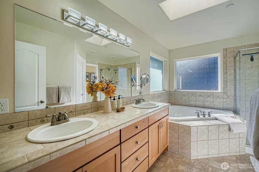 Property photo for 2233 Sw 104th Street, Seattle photo 19