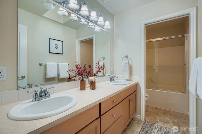 Property photo for 2233 Sw 104th Street, Seattle photo 23