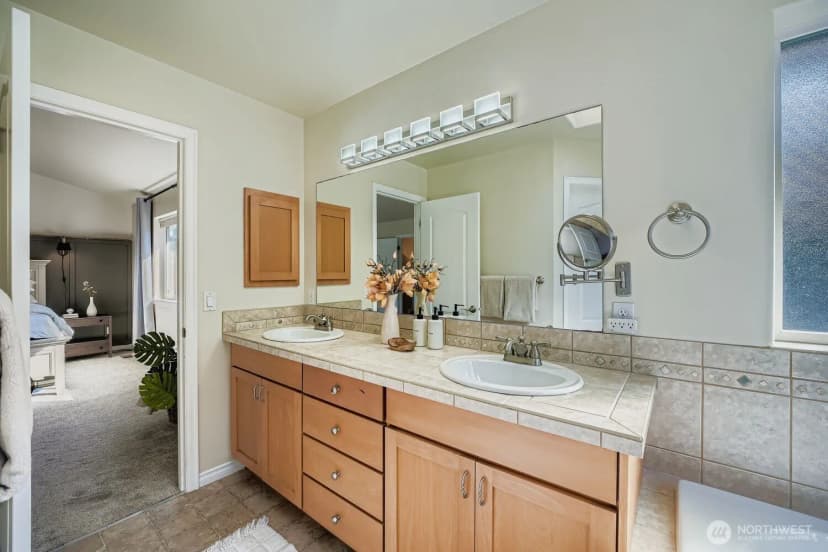 Property photo for 2233 Sw 104th Street, Seattle photo 20