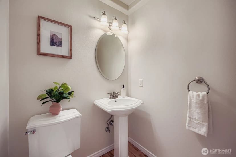 Property photo for 2233 Sw 104th Street, Seattle photo 15