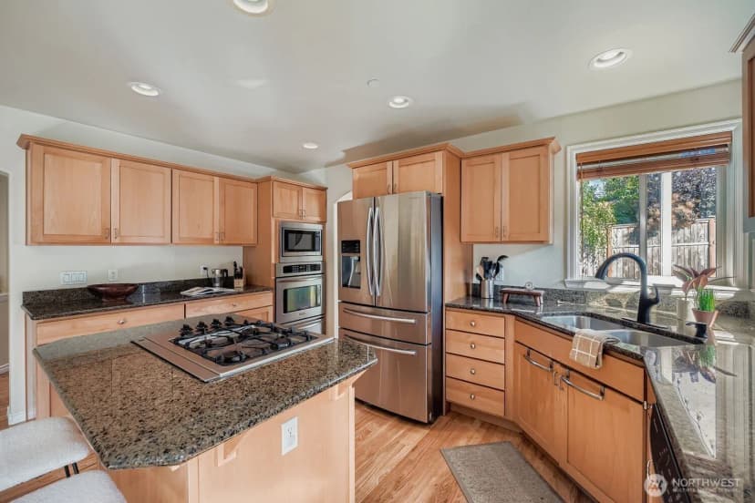 Property photo for 2233 Sw 104th Street, Seattle photo 11
