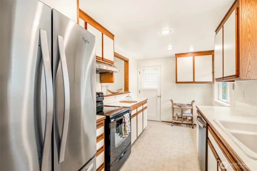 Property photo for 23807 80th Avenue W, Edmonds photo 12
