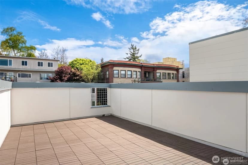 Property photo for 631 13th Avenue E, Seattle photo 17