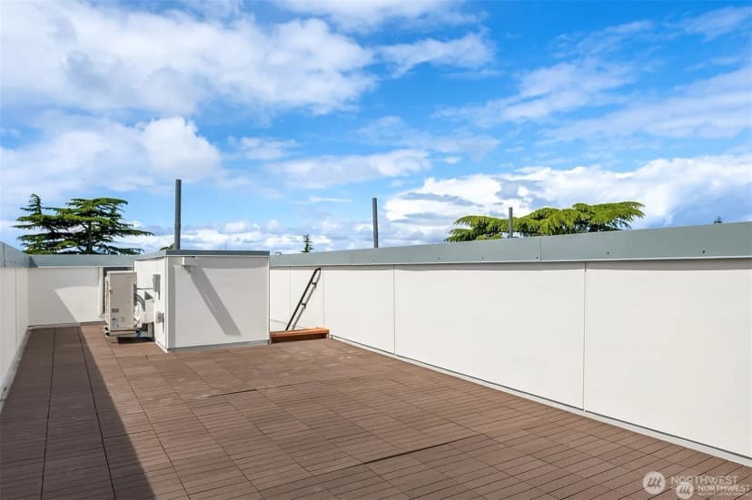 Property photo for 631 13th Avenue E, Seattle photo 18