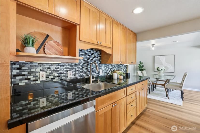 Property photo for 12405 Ne 112th Street, Kirkland photo 9