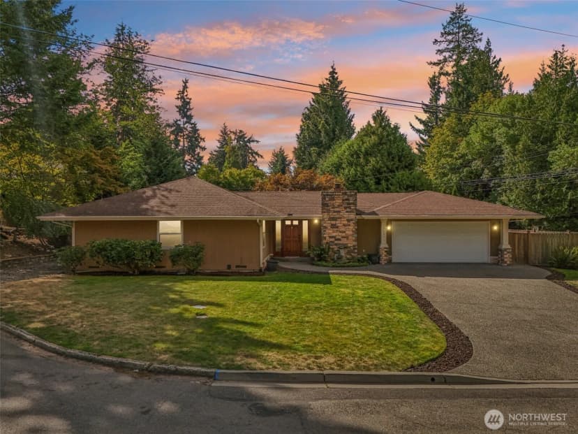 Property photo for 12405 Ne 112th Street, Kirkland photo 2
