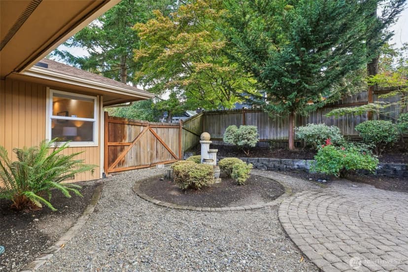 Property photo for 12405 Ne 112th Street, Kirkland photo 34