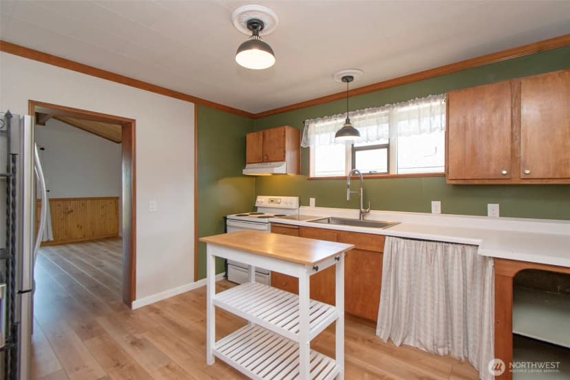 Property photo for 1309 W 6th Street, Port Angeles photo 9