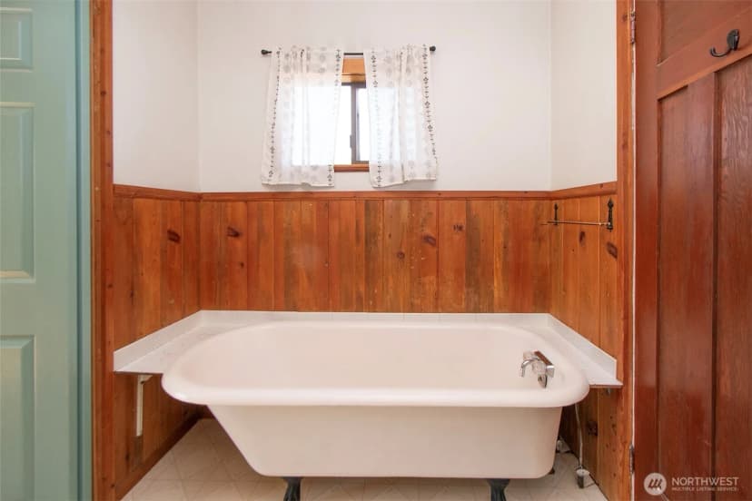Property photo for 1309 W 6th Street, Port Angeles photo 16