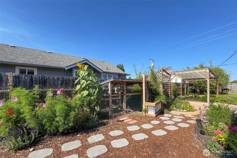 Property photo for 1309 W 6th Street, Port Angeles photo 38