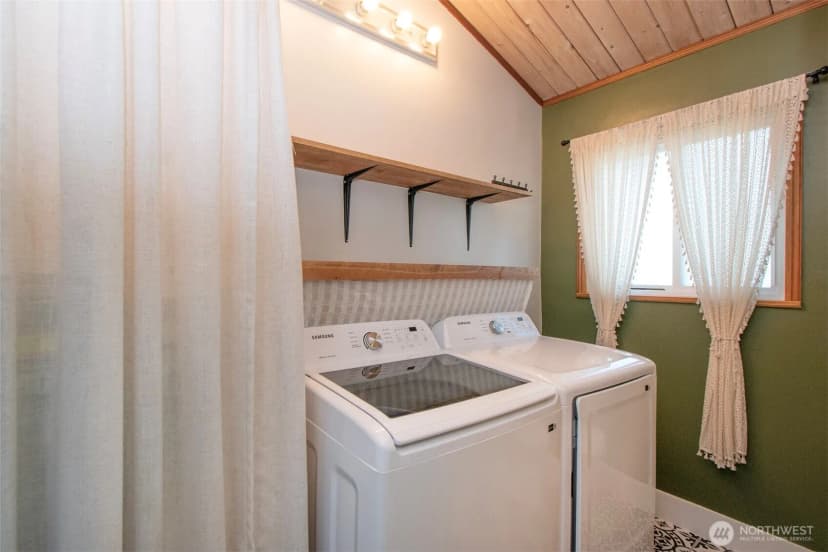 Property photo for 1309 W 6th Street, Port Angeles photo 25