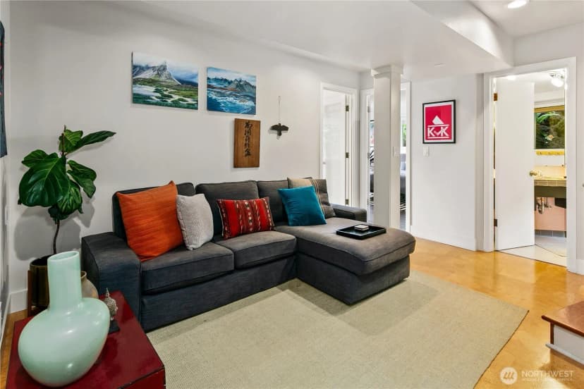 Property photo for 1522 E Interlaken Boulevard, Seattle photo 23