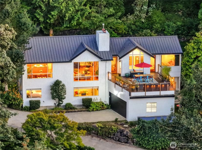 Property photo for 1522 E Interlaken Boulevard, Seattle