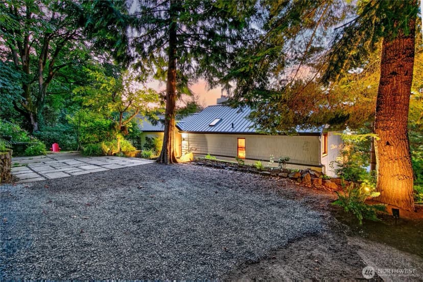 Property photo for 1522 E Interlaken Boulevard, Seattle photo 38