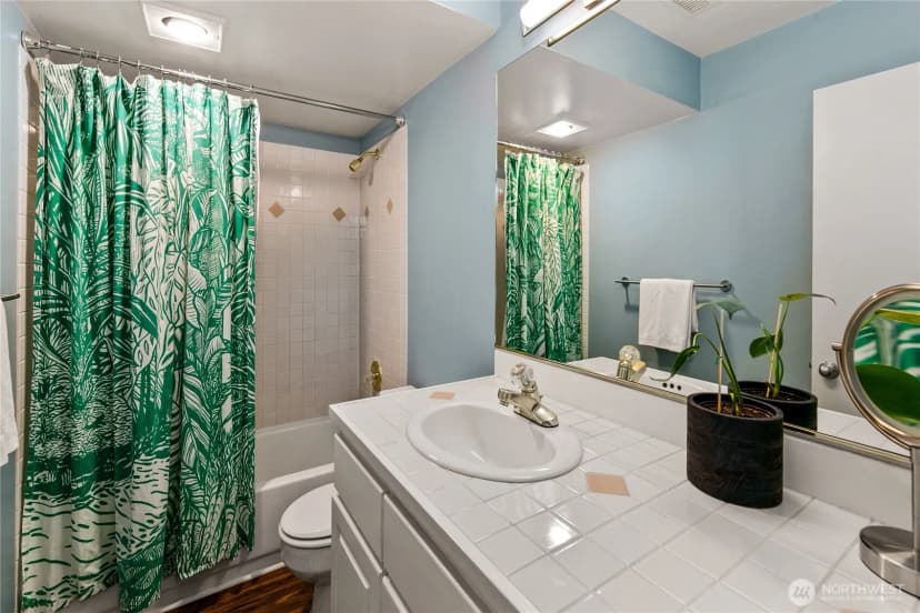 Property photo for 1522 E Interlaken Boulevard, Seattle photo 28