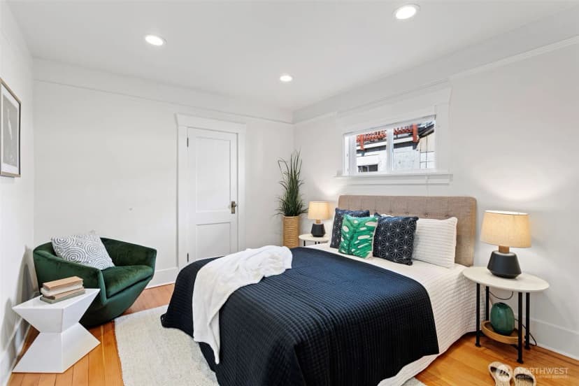 Property photo for 521 - 519 20th Avenue, Seattle photo 13