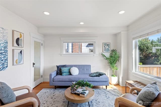 Property photo for 521 - 519 20th Avenue, Seattle photo 5