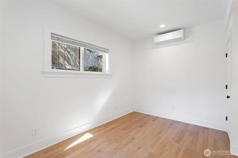 Property photo for 521 - 519 20th Avenue, Seattle photo 36