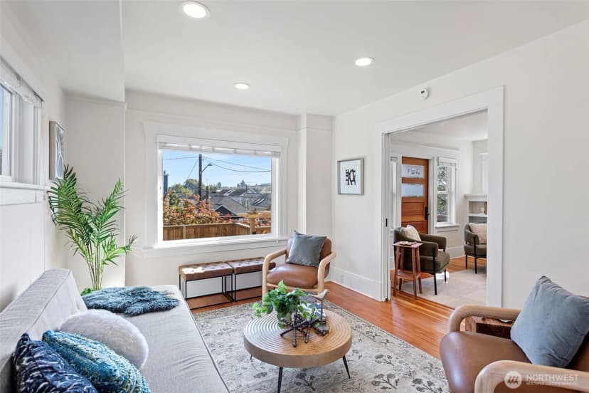 Property photo for 521 - 519 20th Avenue, Seattle photo 6