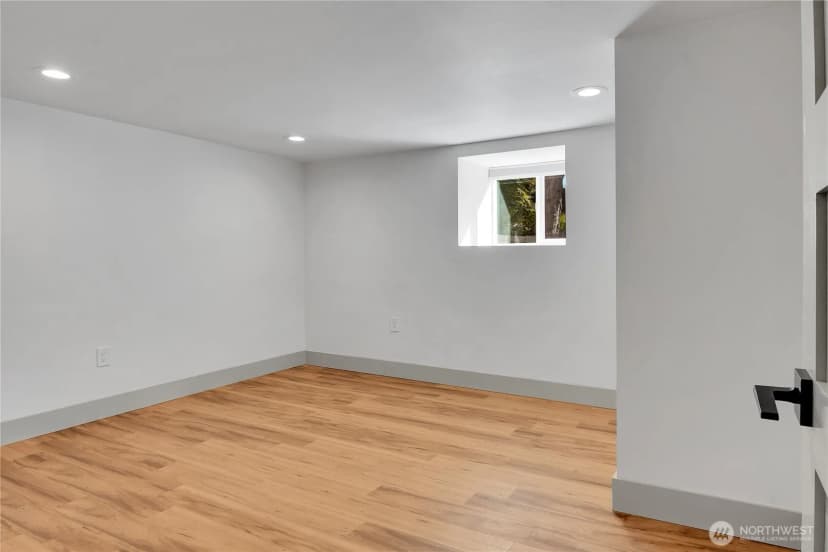 Property photo for 3702 Sw Cloverdale Street, Seattle photo 24