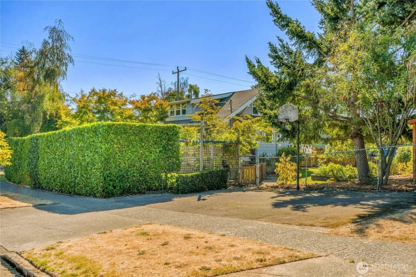 Property photo for 3702 Sw Cloverdale Street, Seattle photo 33