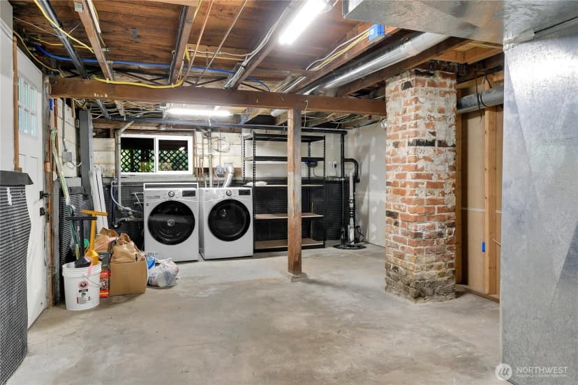 Property photo for 3702 Sw Cloverdale Street, Seattle photo 25