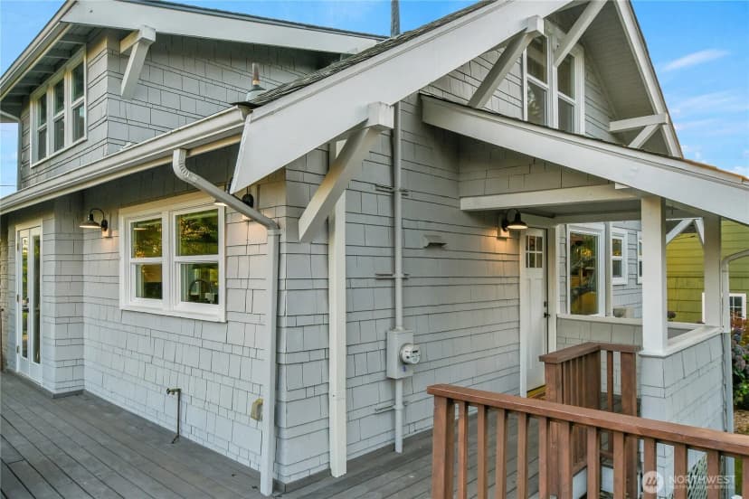 Property photo for 3702 Sw Cloverdale Street, Seattle photo 29