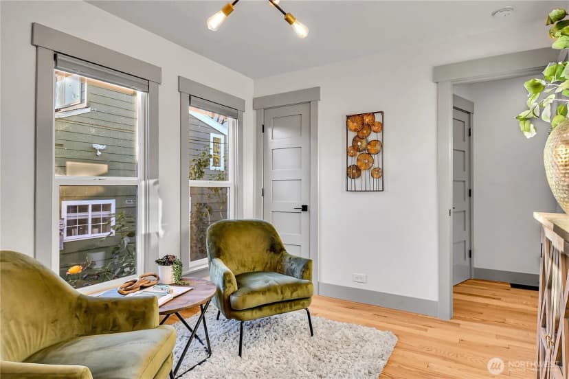 Property photo for 3702 Sw Cloverdale Street, Seattle photo 15