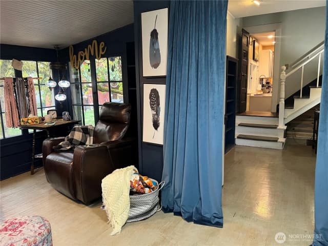 Property photo for 9302 Dekoven Drive Sw, Lakewood photo 3