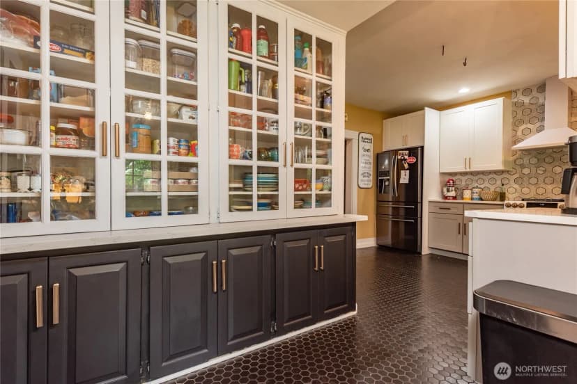 Property photo for 9302 Dekoven Drive Sw, Lakewood photo 15