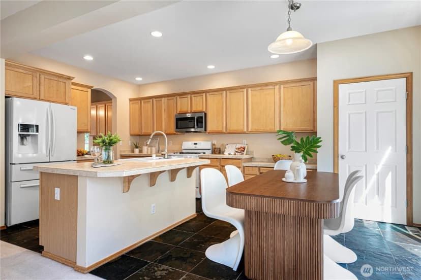 Property photo for 20140 84th Place Ne, Bothell photo 13