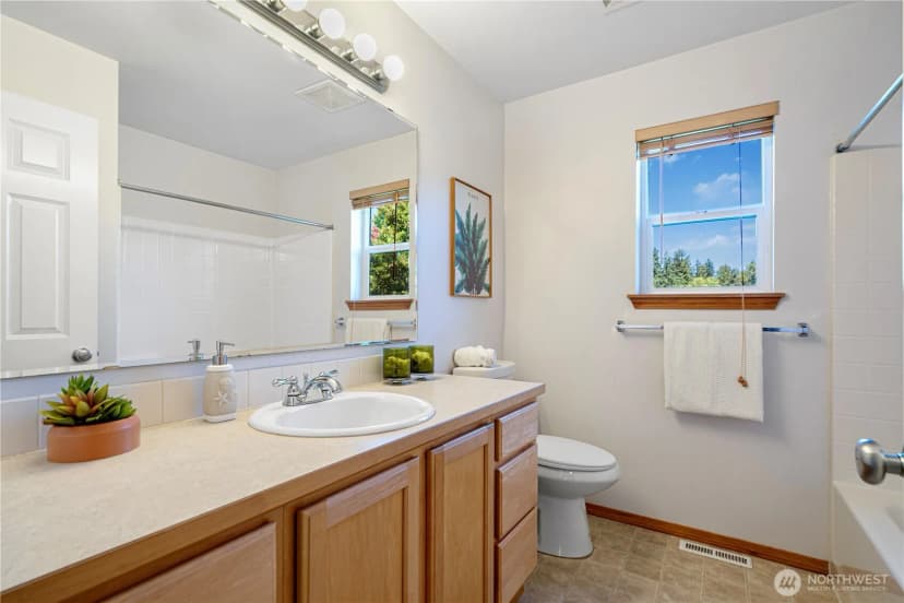 Property photo for 20140 84th Place Ne, Bothell photo 17