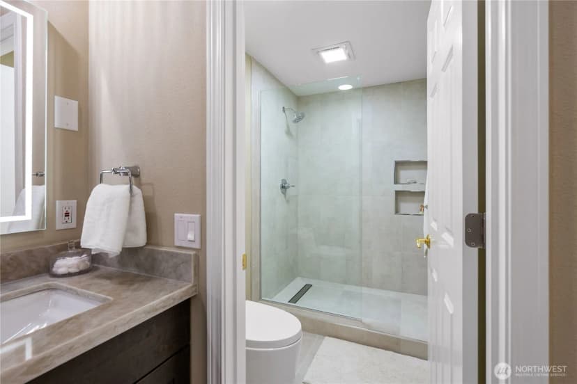 Property photo for 106 Cascade Key, Bellevue photo 30