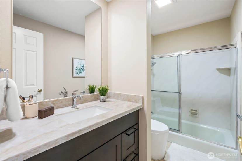 Property photo for 106 Cascade Key, Bellevue photo 28
