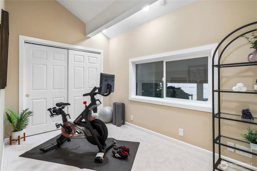 Property photo for 106 Cascade Key, Bellevue photo 36