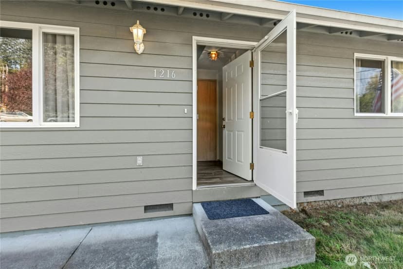 Property photo for 1216 Rickover Drive, Coupeville photo 4