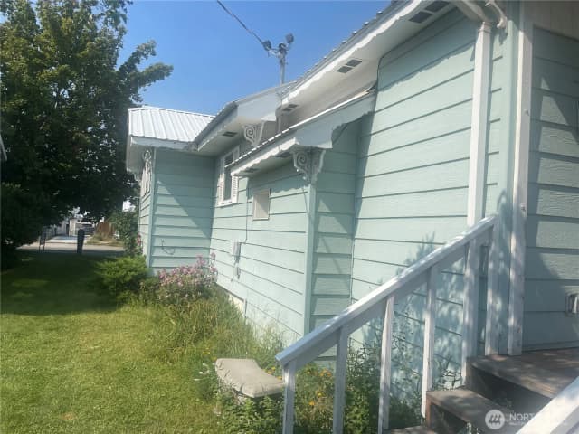 Property photo for 309 Birch Street S, Omak photo 3
