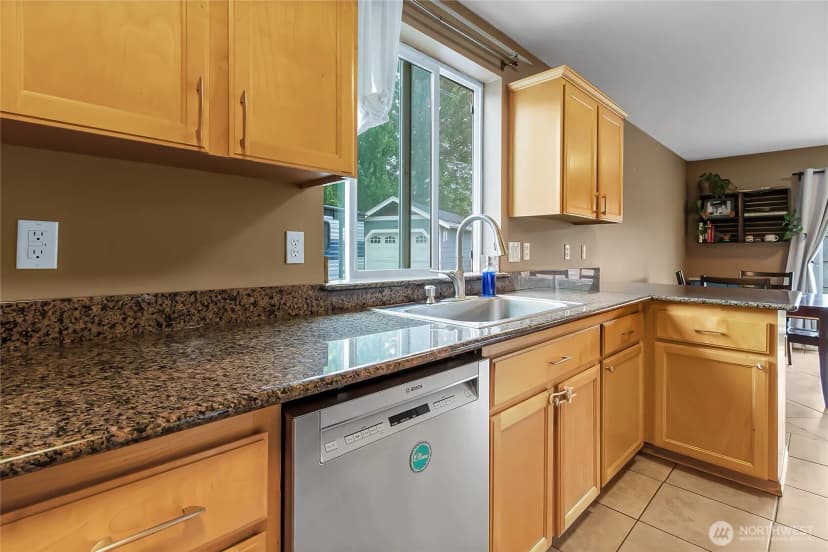 Property photo for 1309 Riddell Avenue Ne, Orting photo 7
