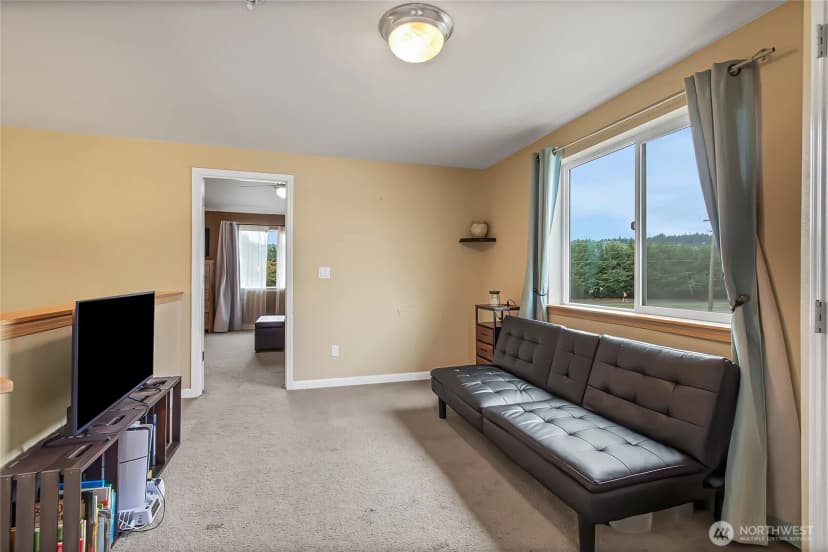 Property photo for 1309 Riddell Avenue Ne, Orting photo 16