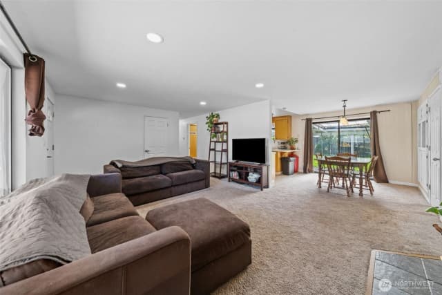 Property photo for 12512 146th Street E, Puyallup photo 4