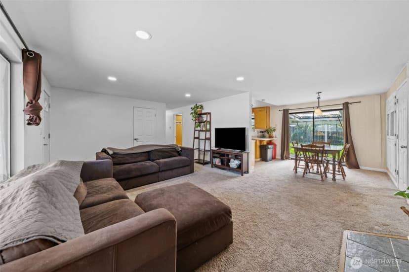 Property photo for 12512 146th Street E, Puyallup photo 4