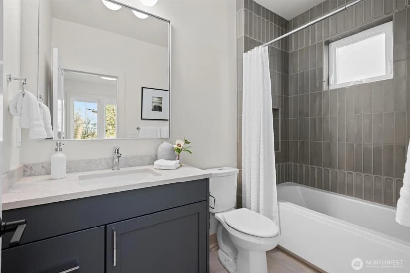 Property photo for 13015 Ne 113th Street, Kirkland photo 17