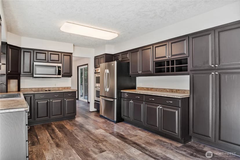 Property photo for 2445 W Lynnwood Drive, Longview photo 8